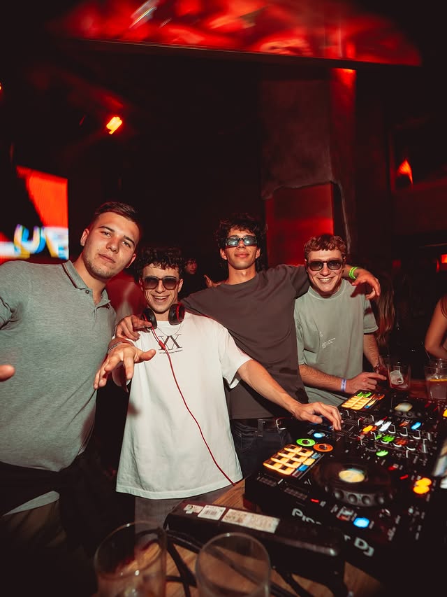  Saint Club — photo 2